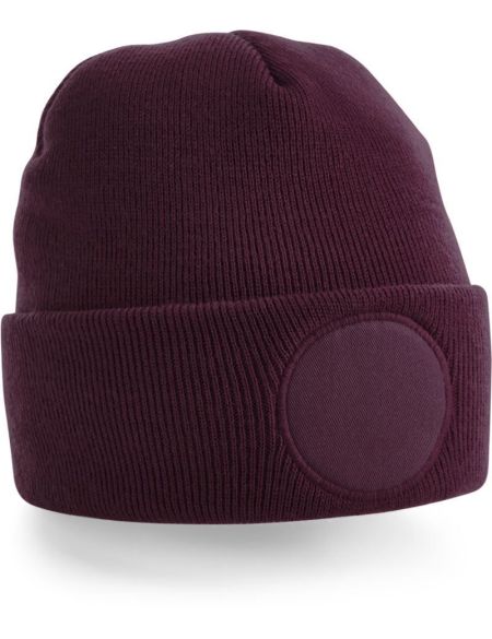 Čepice s kruhovou nášivkou